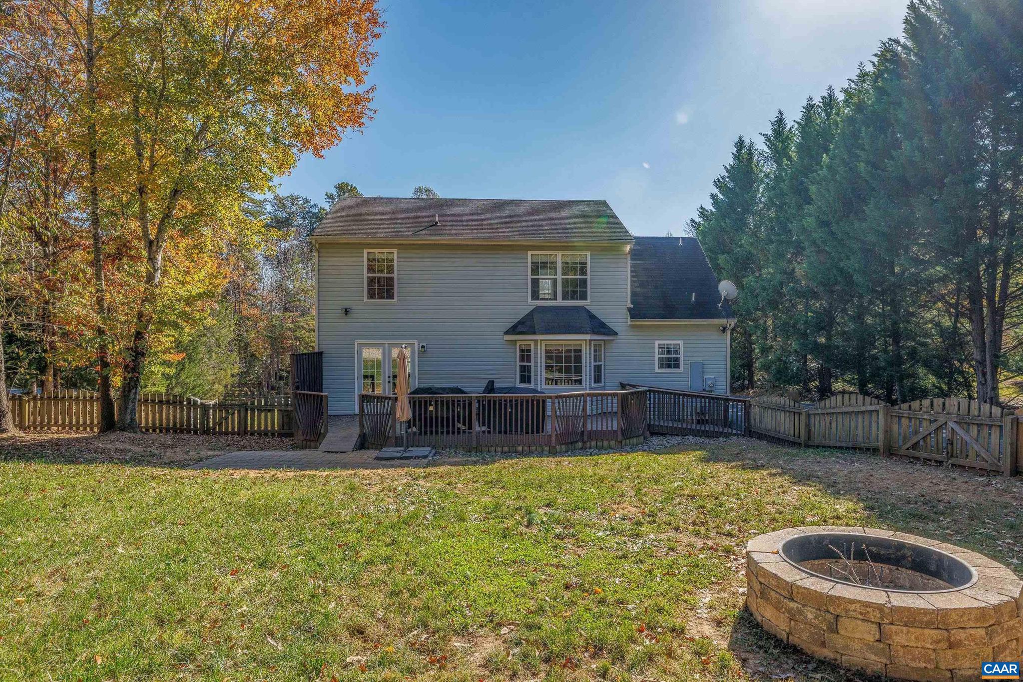 LAKE MONTICELLO - Residential