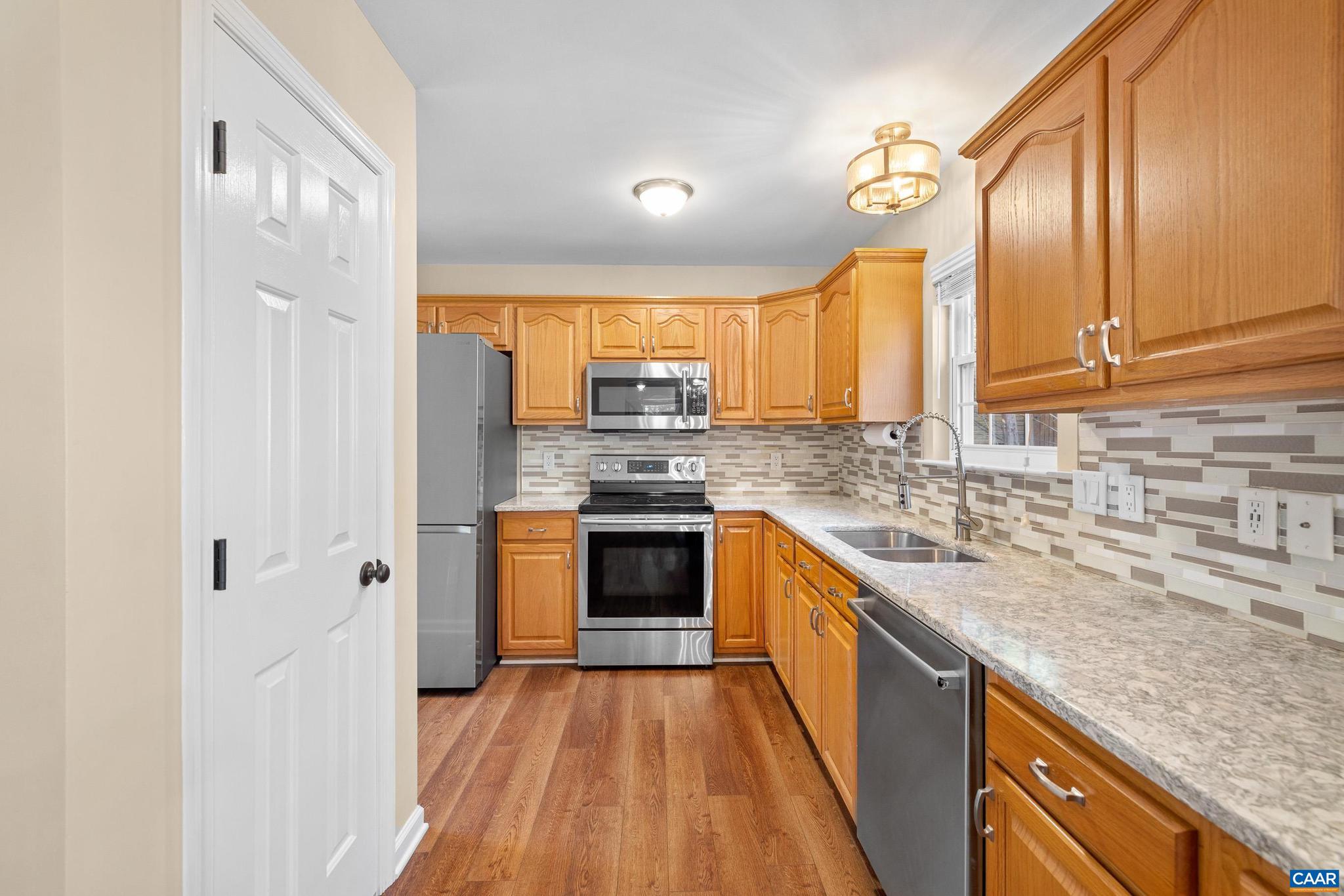 LAKE MONTICELLO - Residential