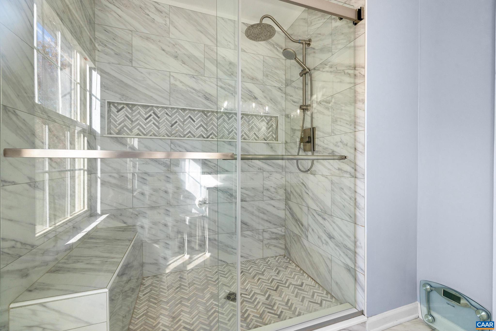 LAKE MONTICELLO - Residential