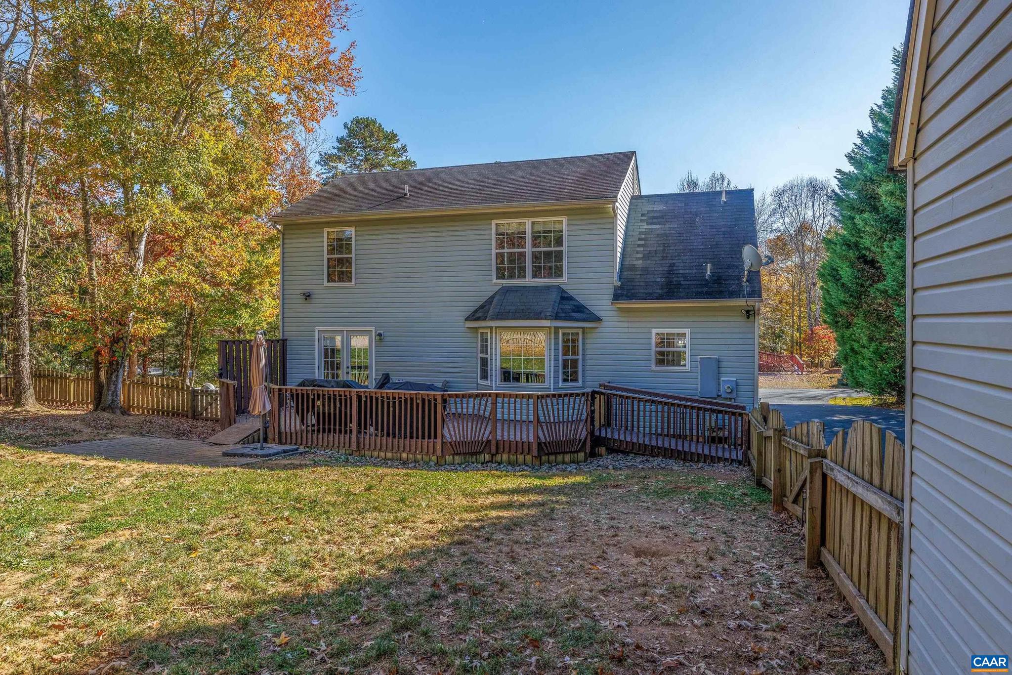 LAKE MONTICELLO - Residential