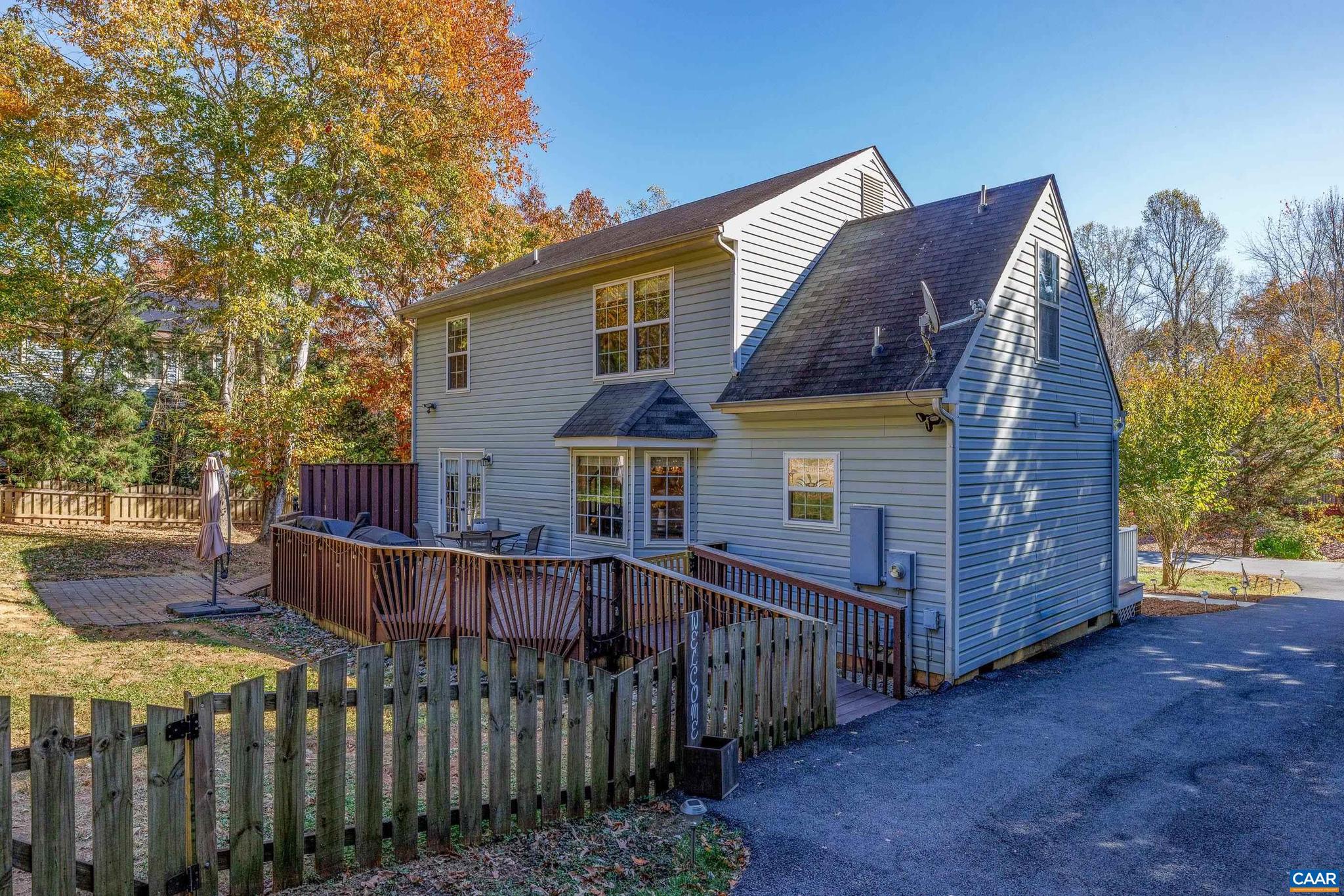 LAKE MONTICELLO - Residential