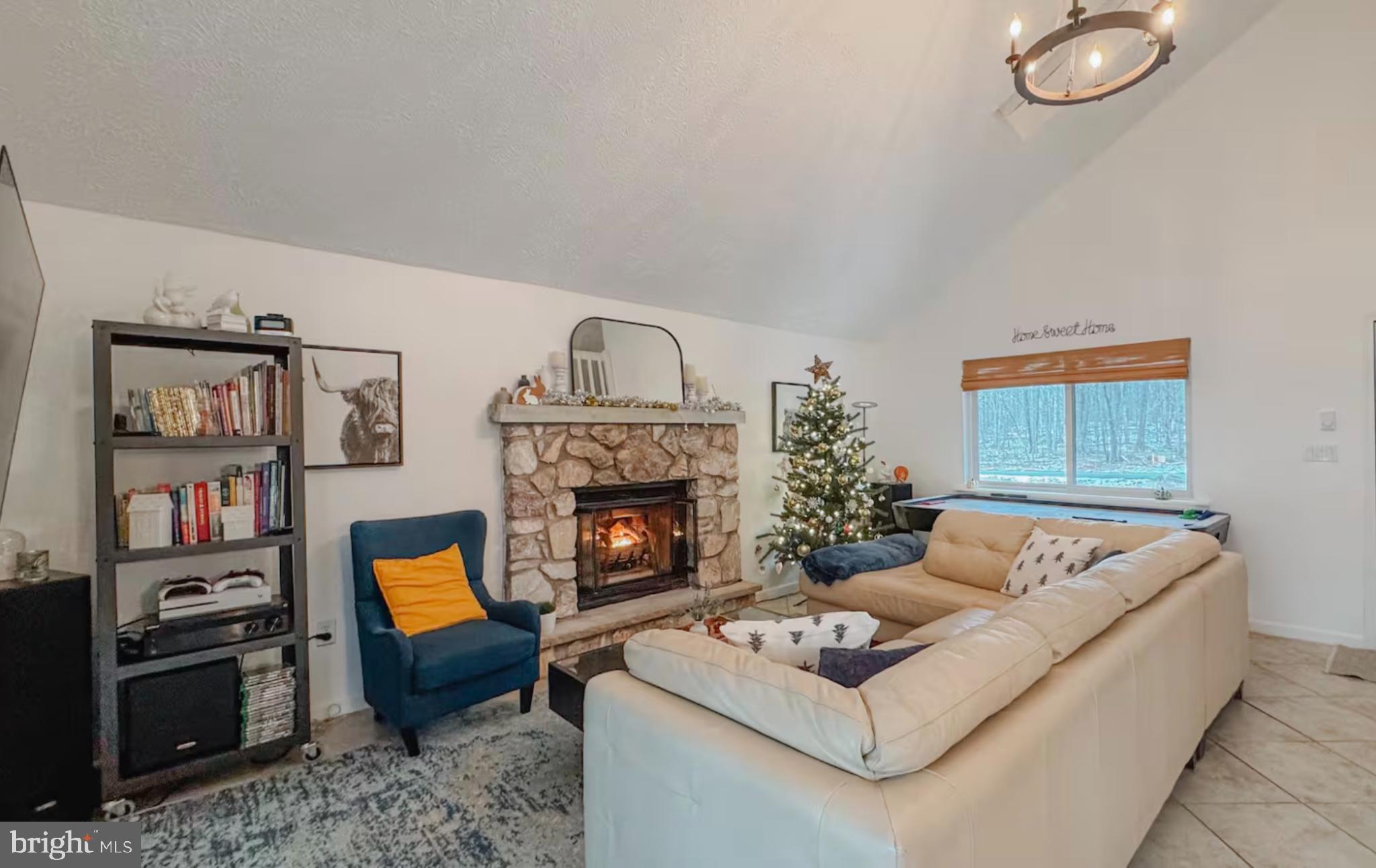 POCONO COUNTRY PLACE - Residential