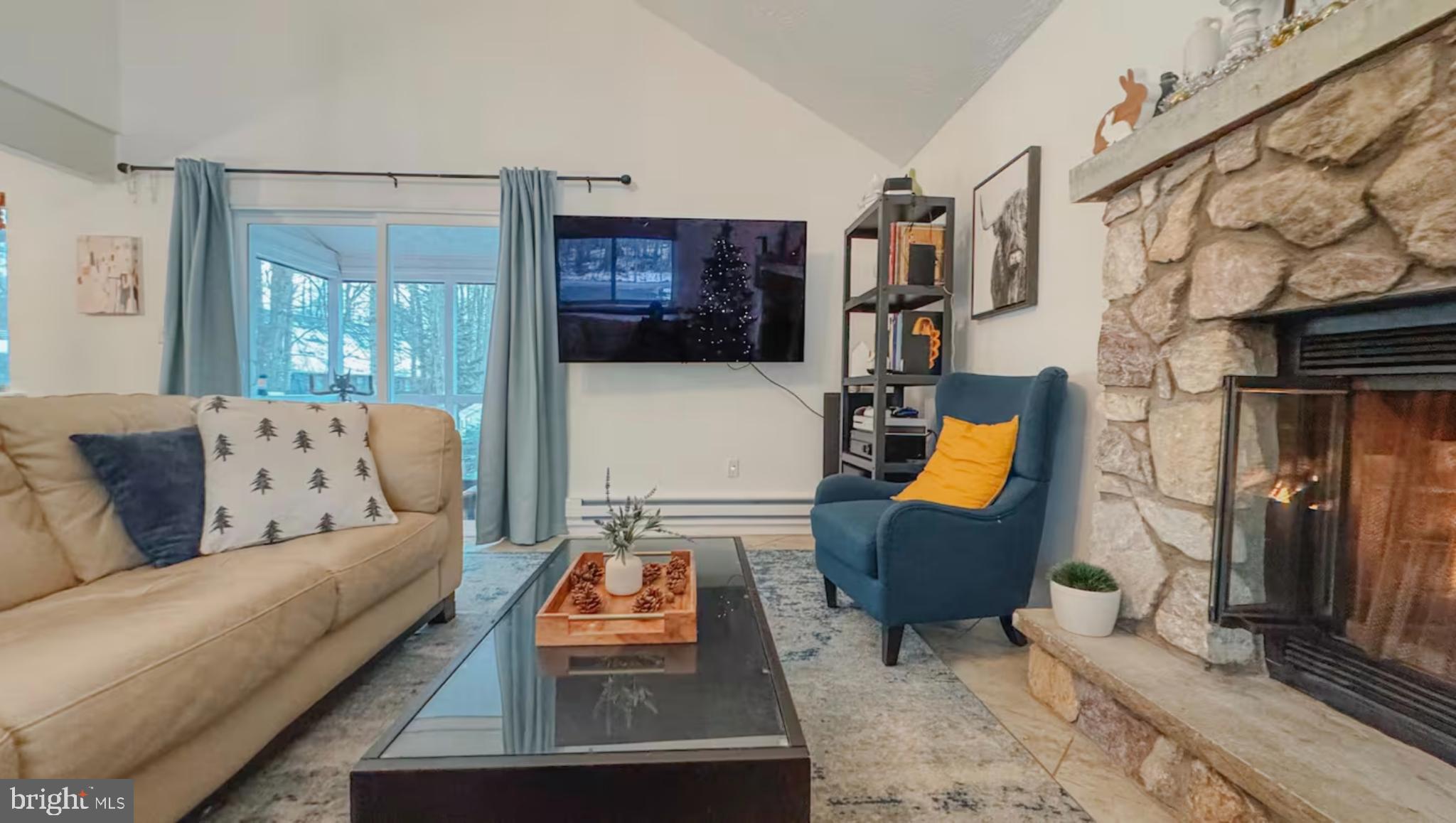 POCONO COUNTRY PLACE - Residential