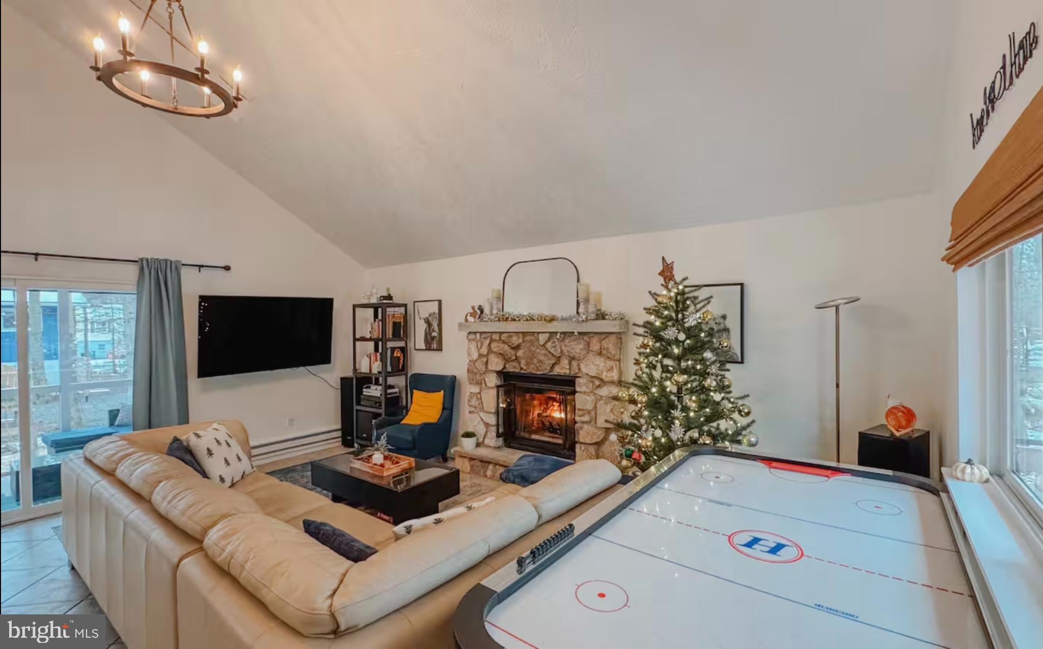 POCONO COUNTRY PLACE - Residential