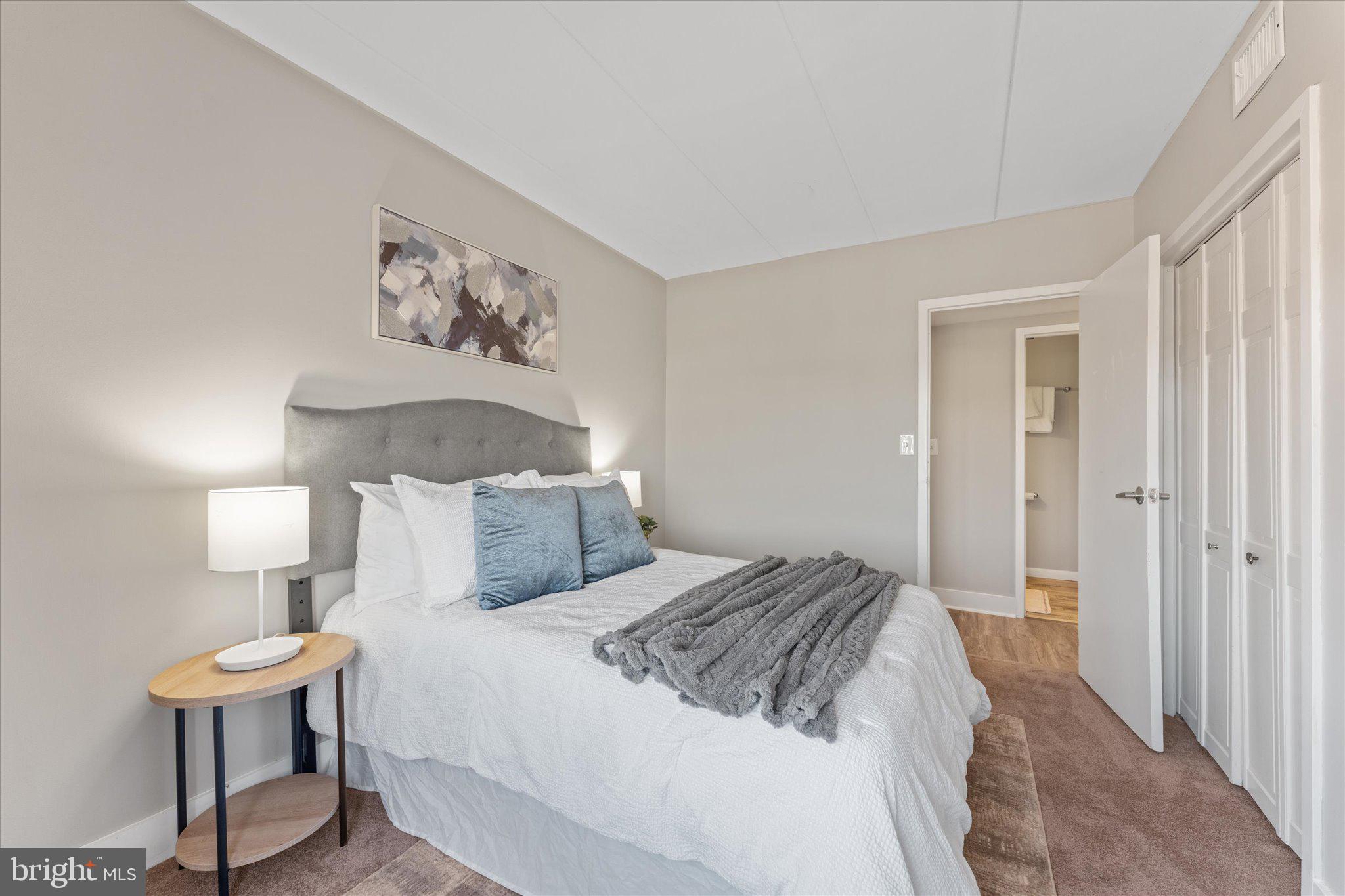 VIENNA VILLAGER CONDO - Residential