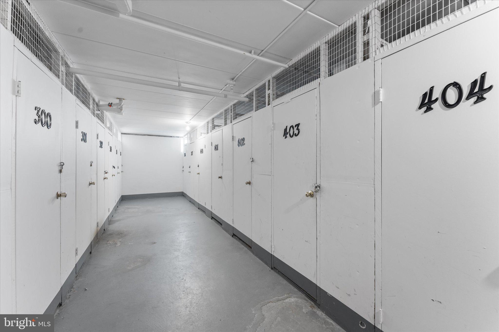 VIENNA VILLAGER CONDO - Residential