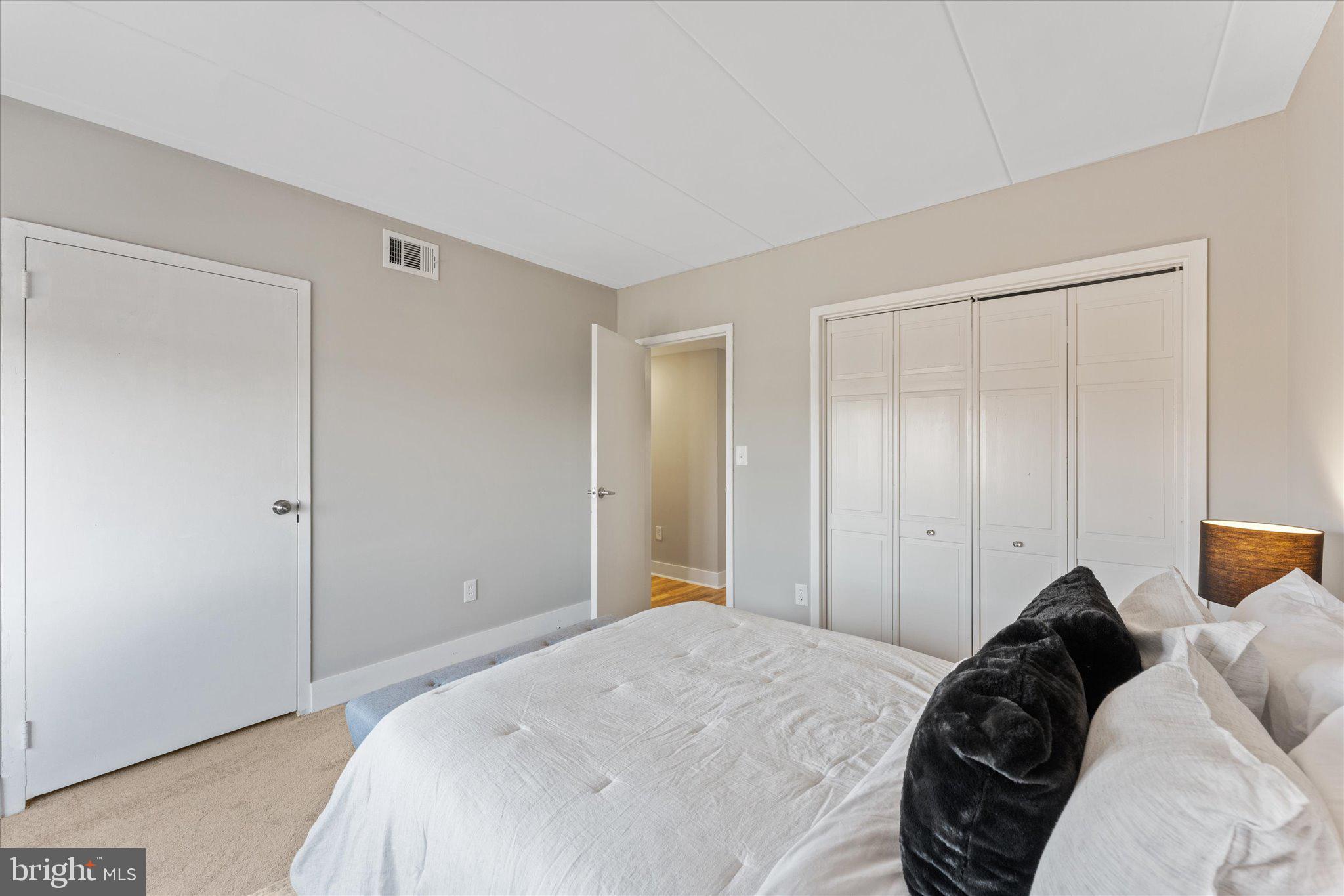 VIENNA VILLAGER CONDO - Residential