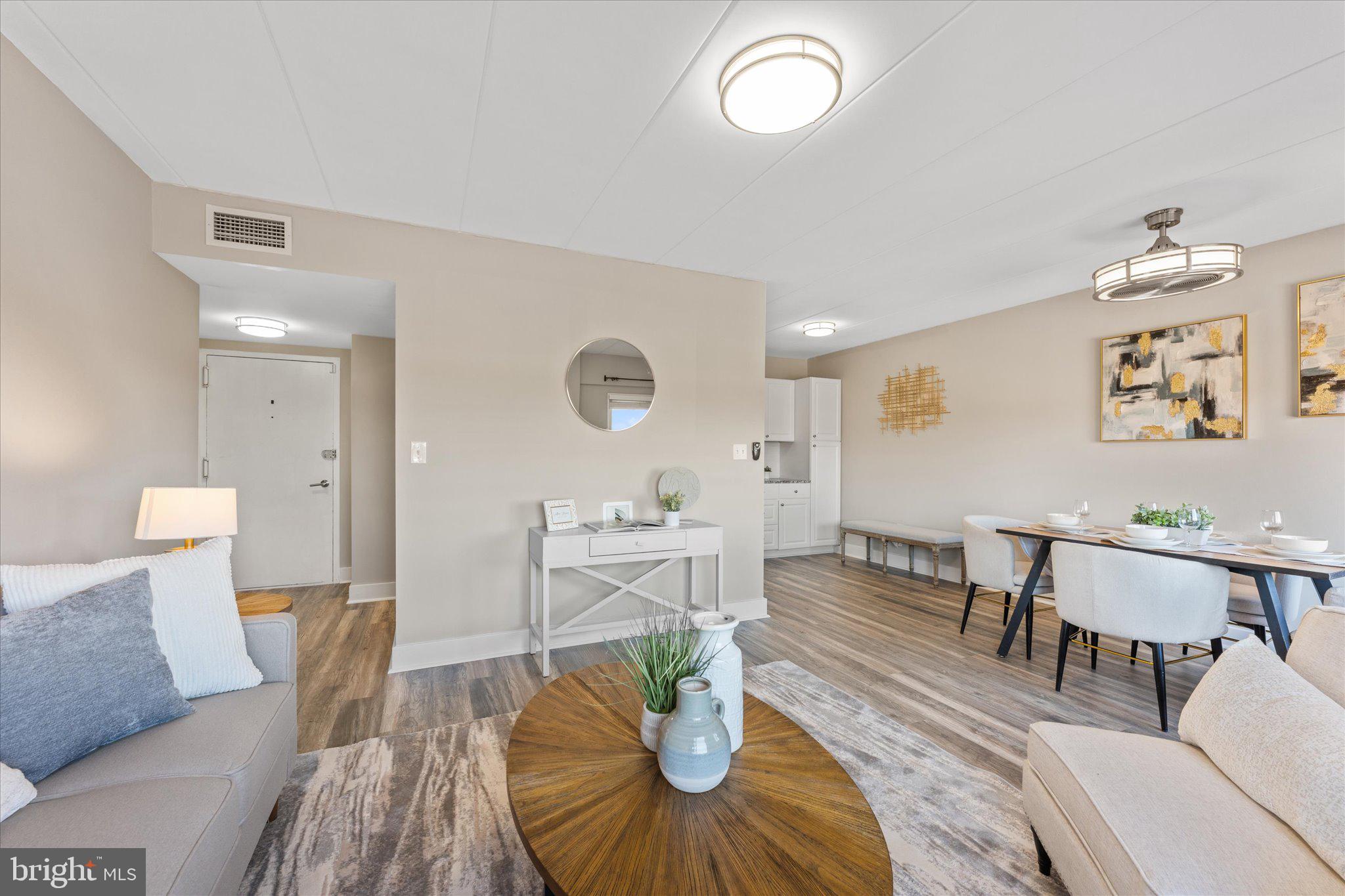 VIENNA VILLAGER CONDO - Residential