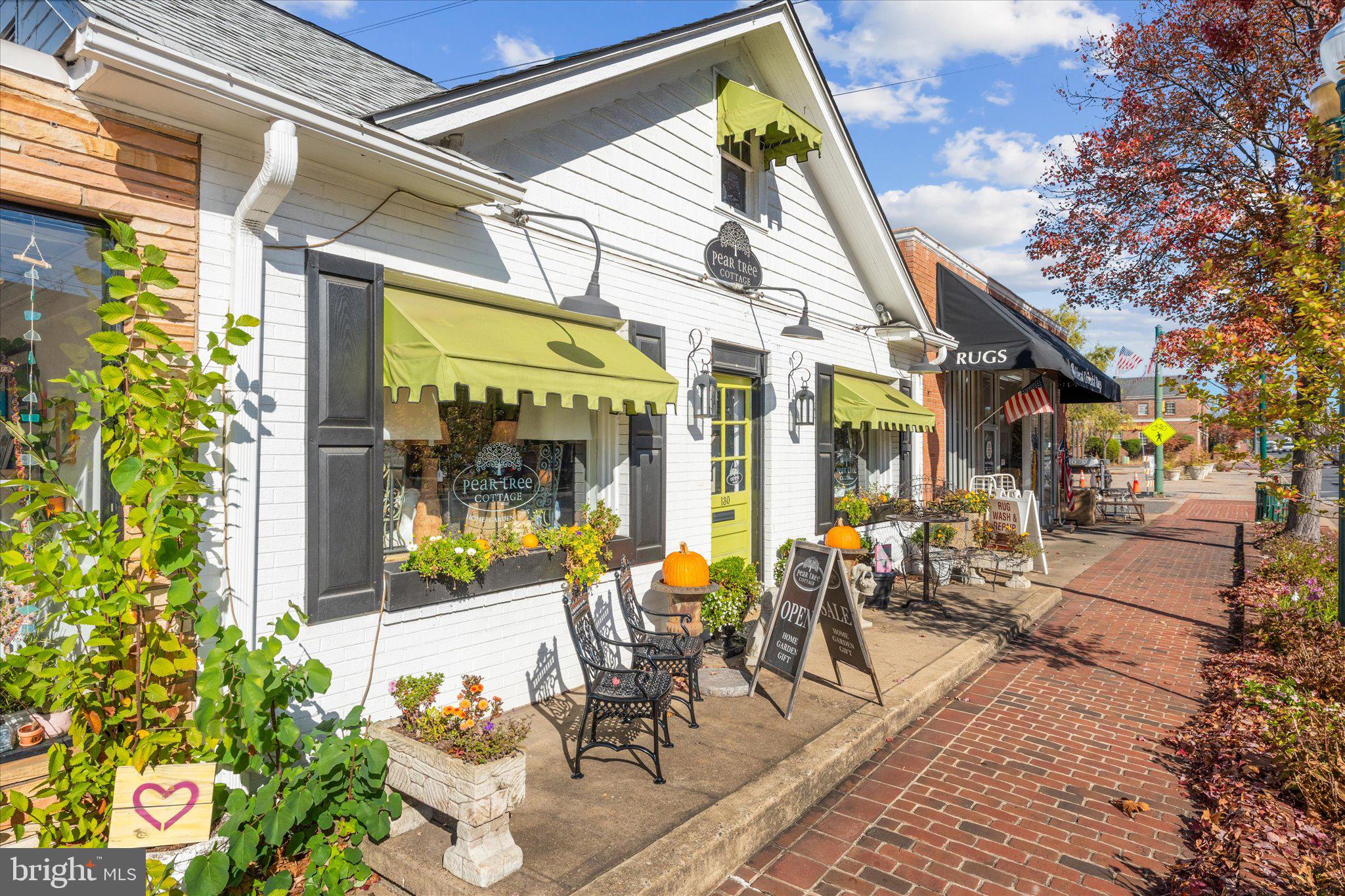 VIENNA VILLAGER CONDO - Residential