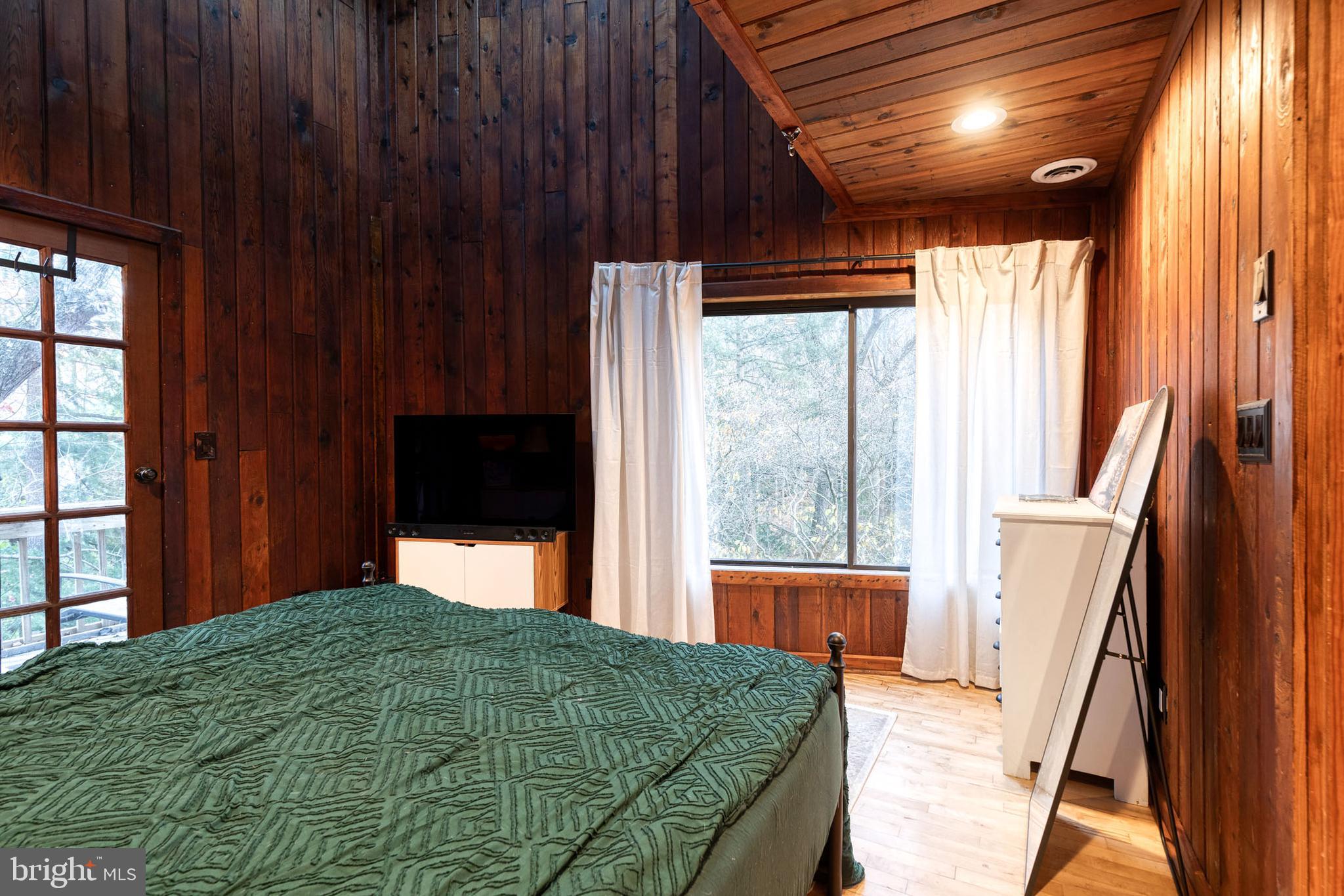 PARKVILLE - Residential