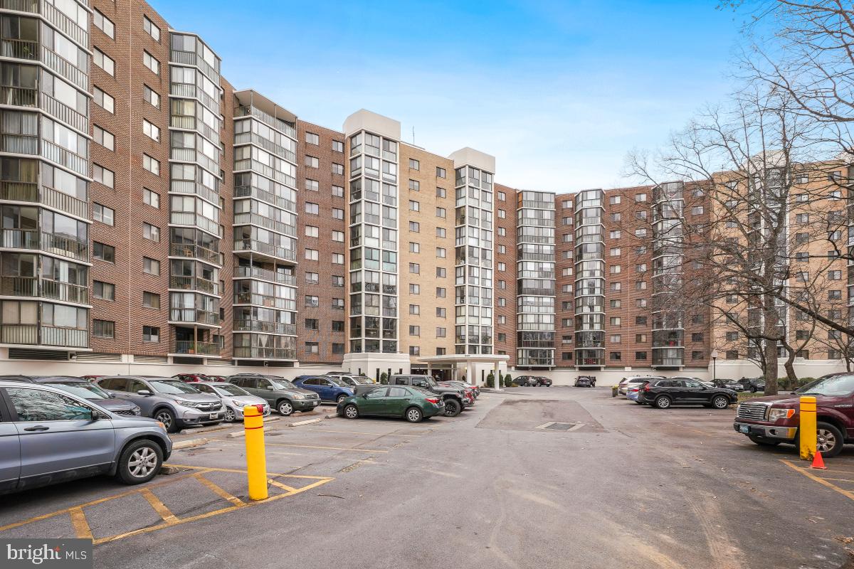 GREENS AT LEISURE WORLD - Residential