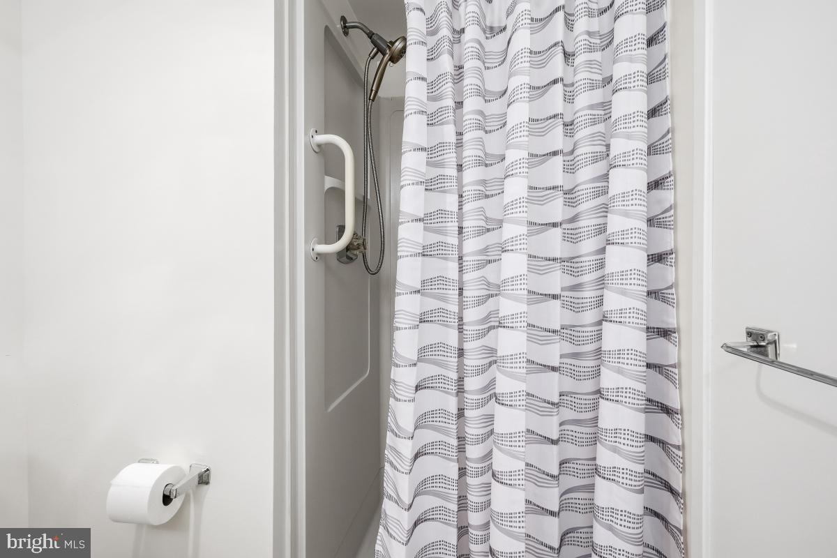 GREENS AT LEISURE WORLD - Residential