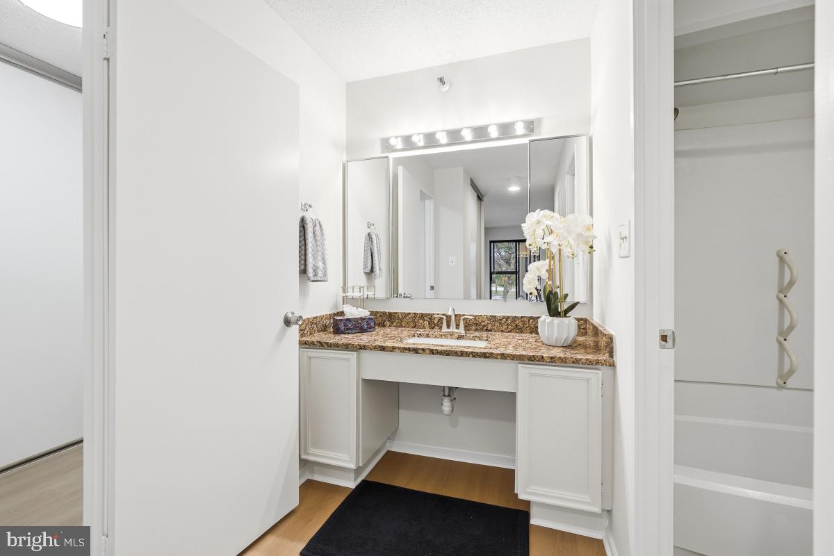 GREENS AT LEISURE WORLD - Residential