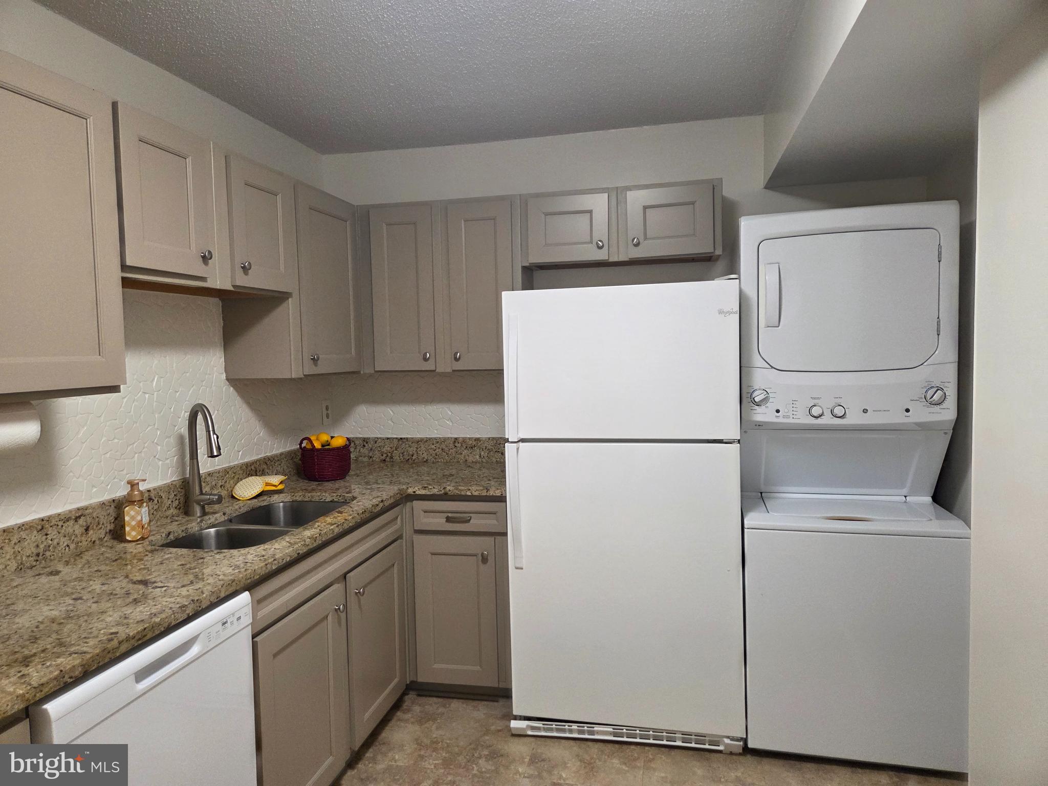 15107 INTERLACHEN DRIVE 2-215