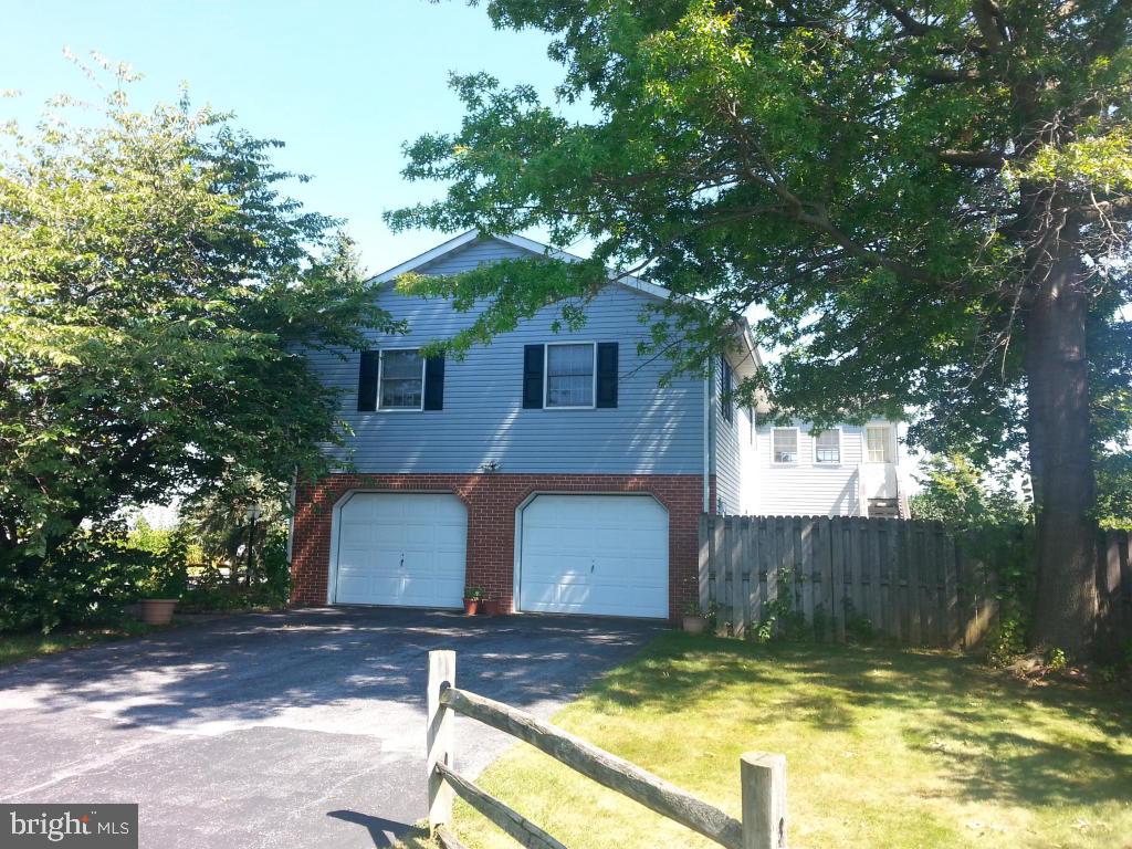 Property is being sold AS IS, including contents. Bring your investors as this is a great investment. Buyer should verify square footage. No offers will be reviewed until 10/19/2015.