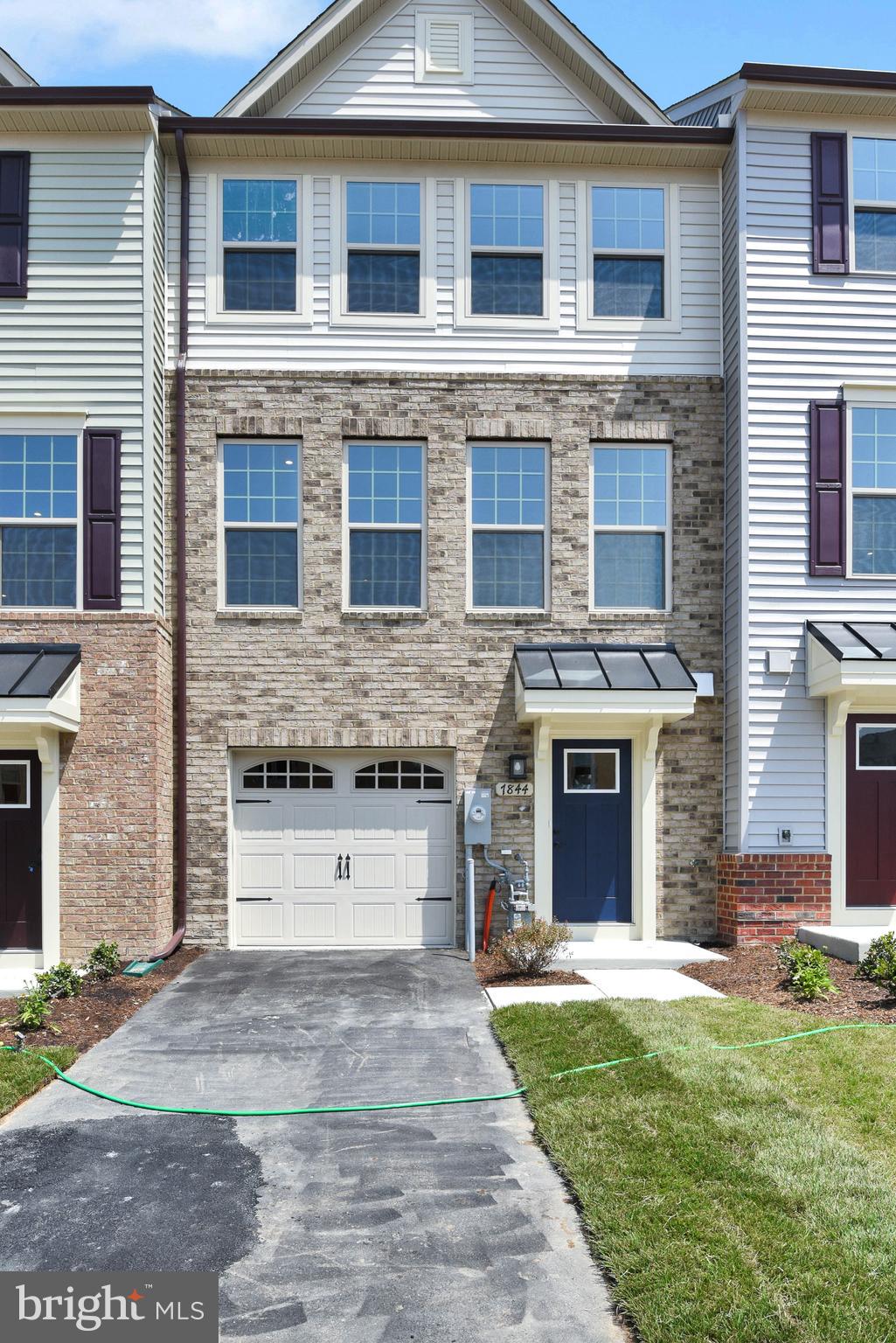 PARKSIDE - Residential