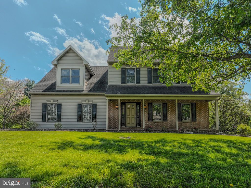 Photo of 344 W Charlotte Street, MILLERSVILLE, PA 17551 (MLS # PALA2086836)