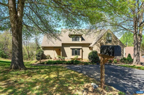 Condo For Sale - 1294 Millpond Rd Rd<br/> CHARLOTTESVILLE, VA 22902