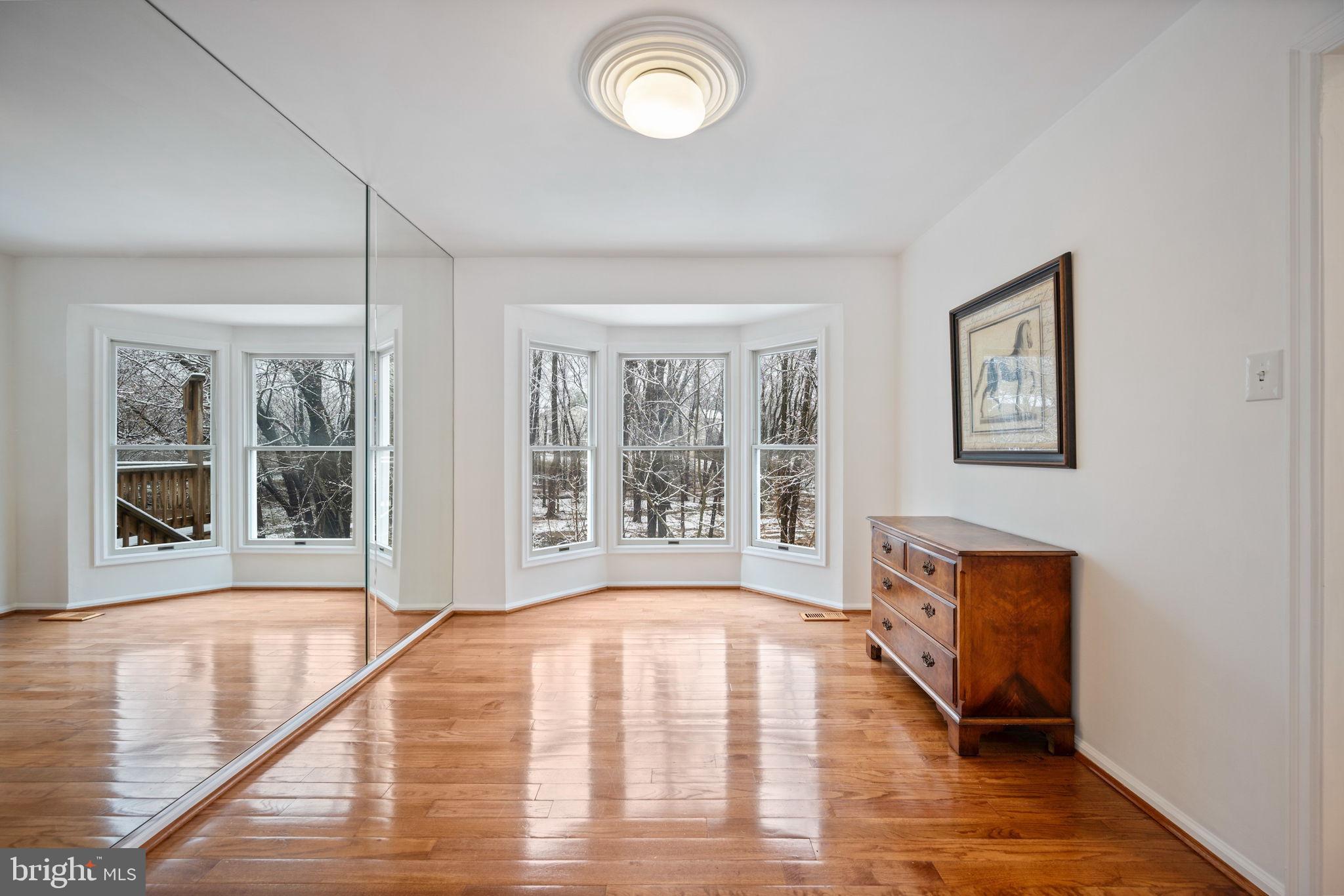 SHEPHERDS GLEN - Residential