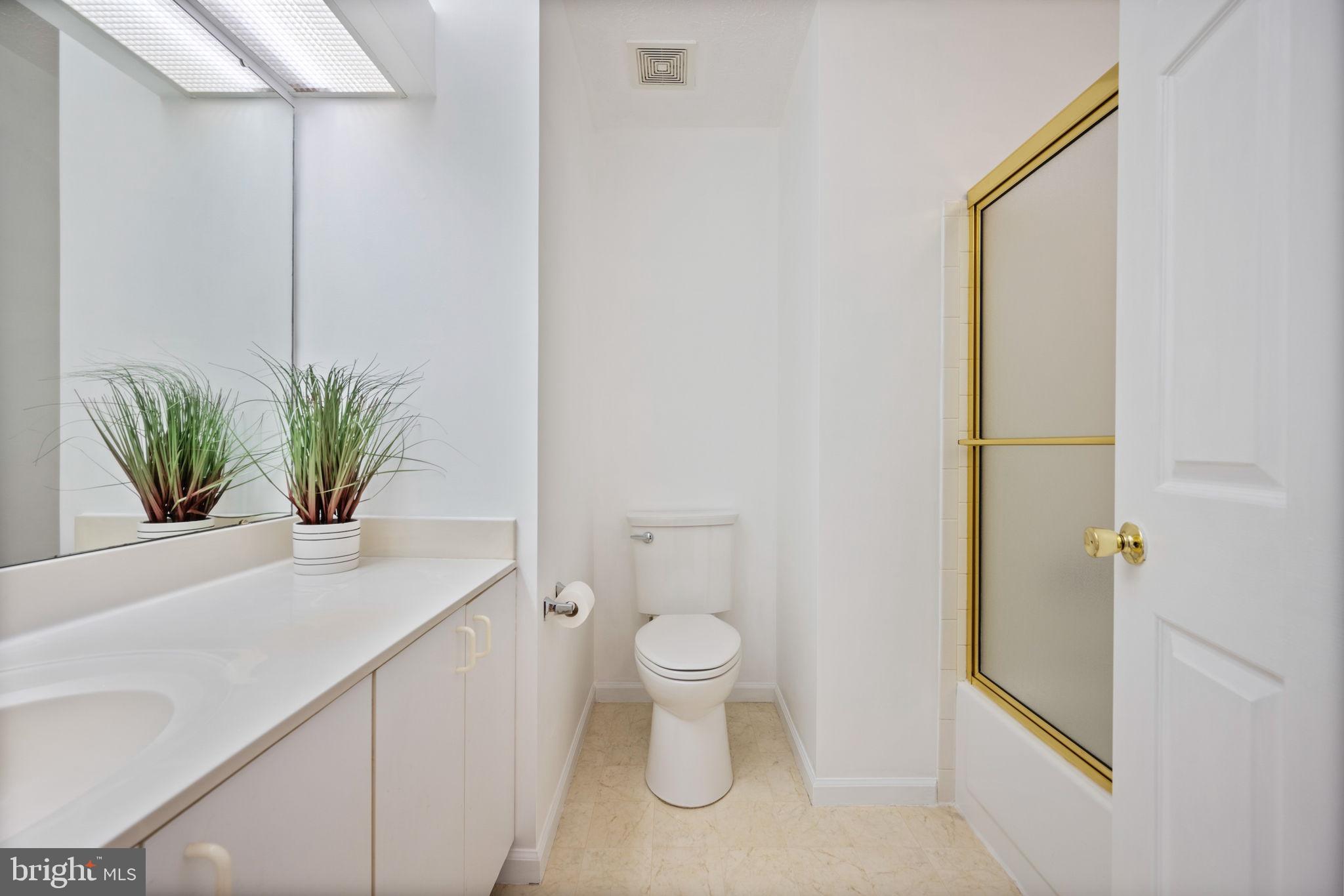 SHEPHERDS GLEN - Residential