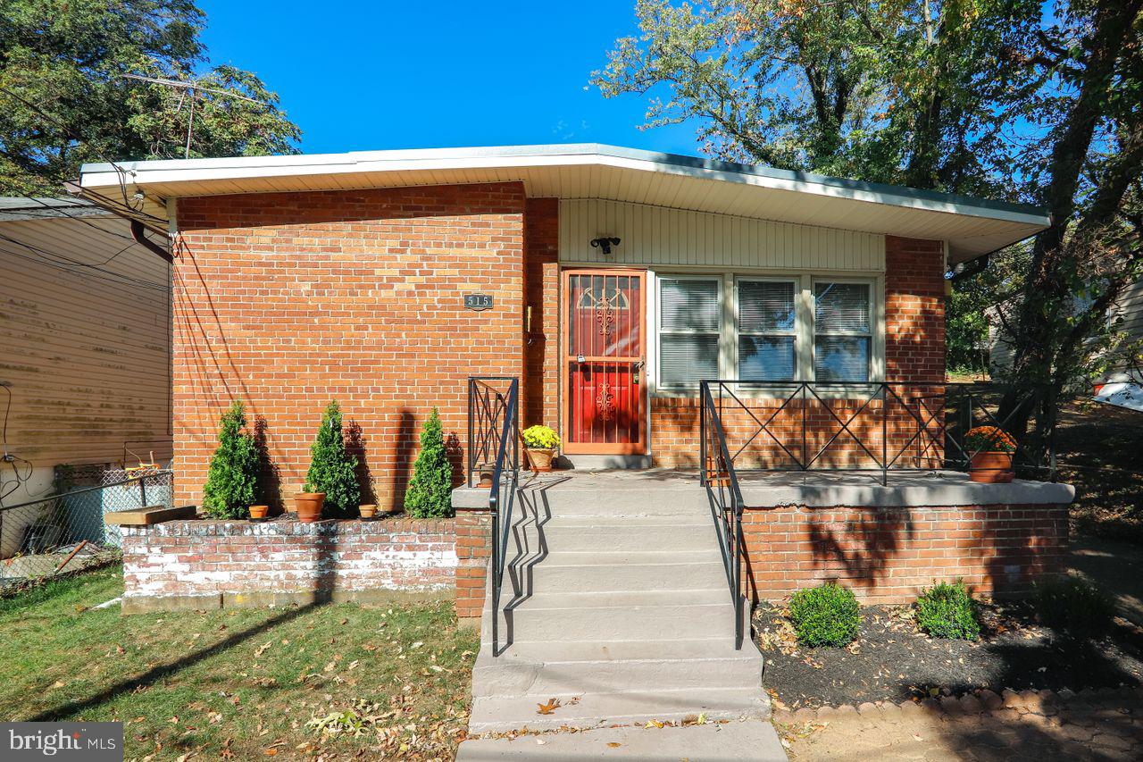 CAPITOL HEIGHTS - Residential