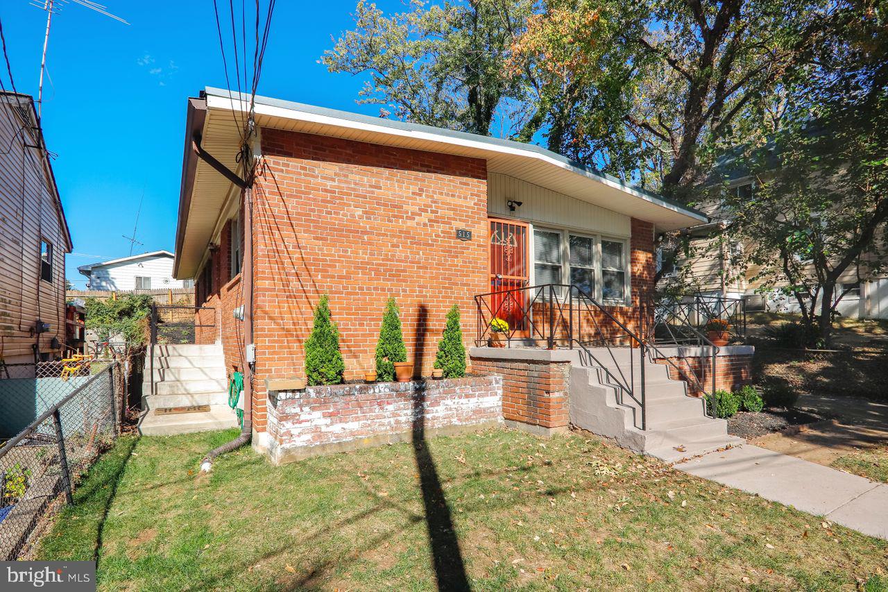 CAPITOL HEIGHTS - Residential