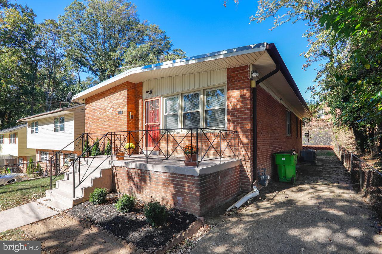 CAPITOL HEIGHTS - Residential