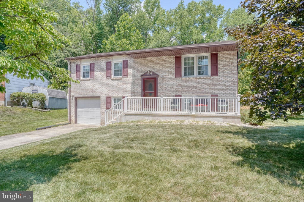 Photo of 1 W Elgin Court, NEWARK, DE 19702 (MLS # DENC2106540)