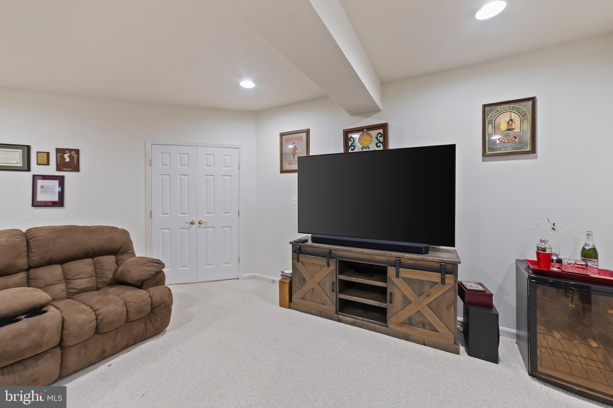 PORT POTOMAC - Residential