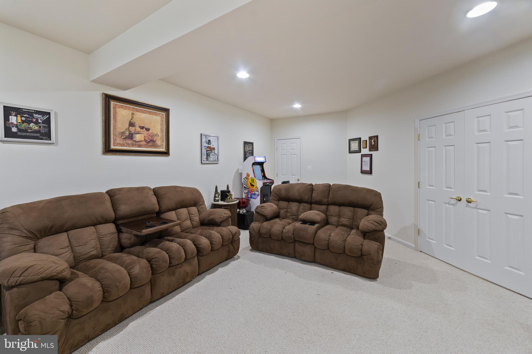 PORT POTOMAC - Residential