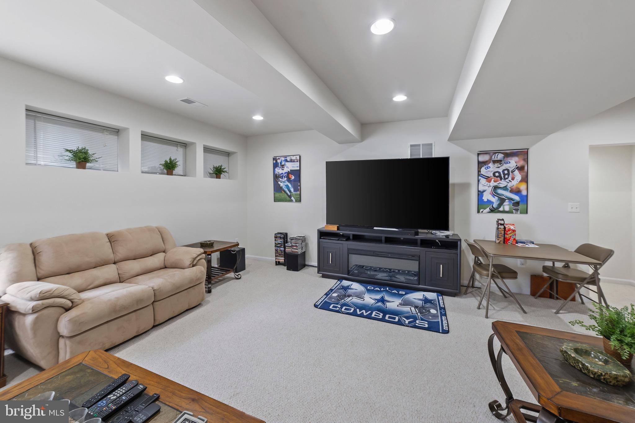 PORT POTOMAC - Residential