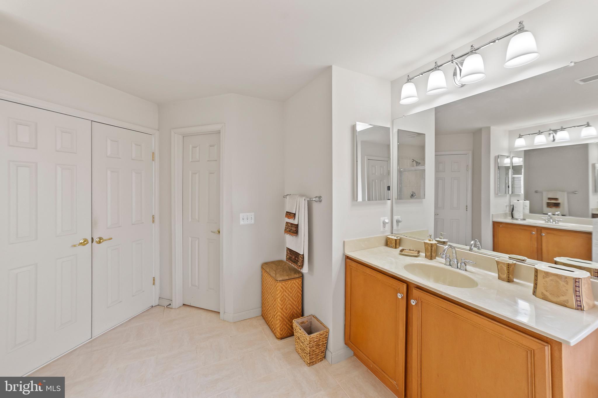 PORT POTOMAC - Residential