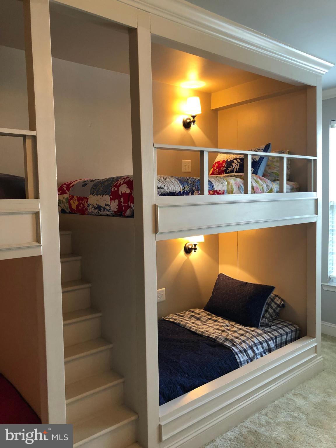 RIVER HILL - Residential