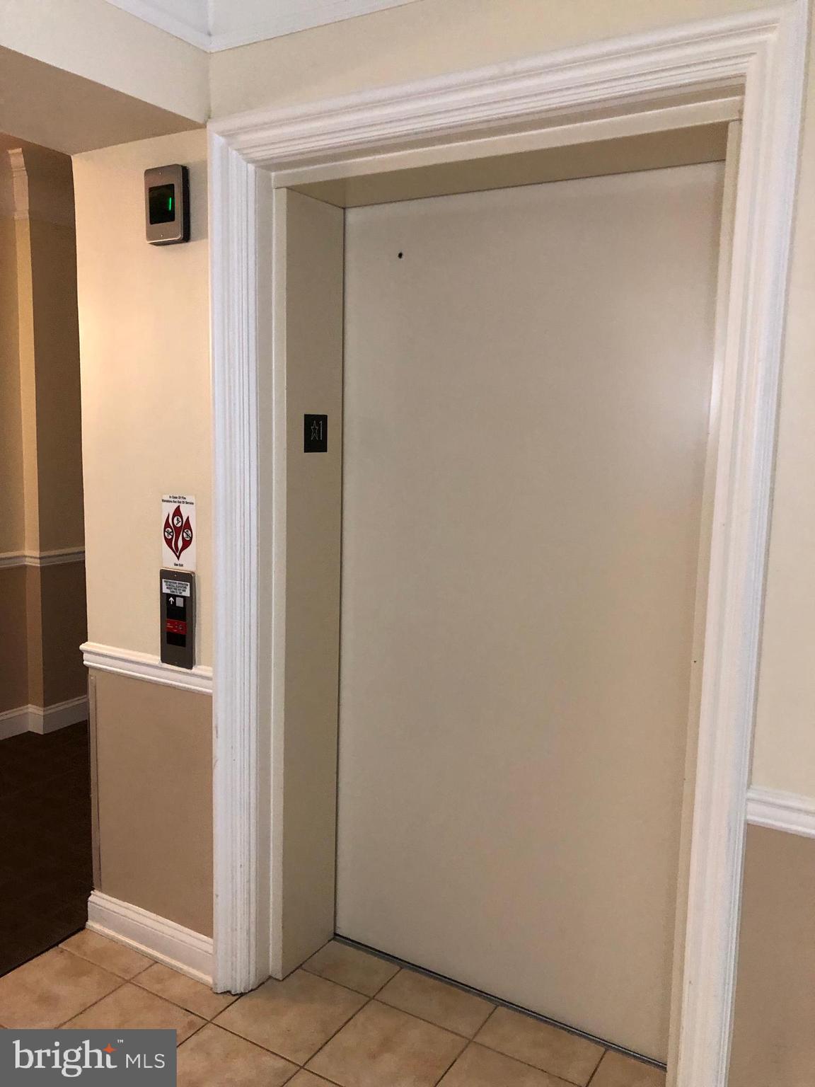 RIVER HILL - Residential