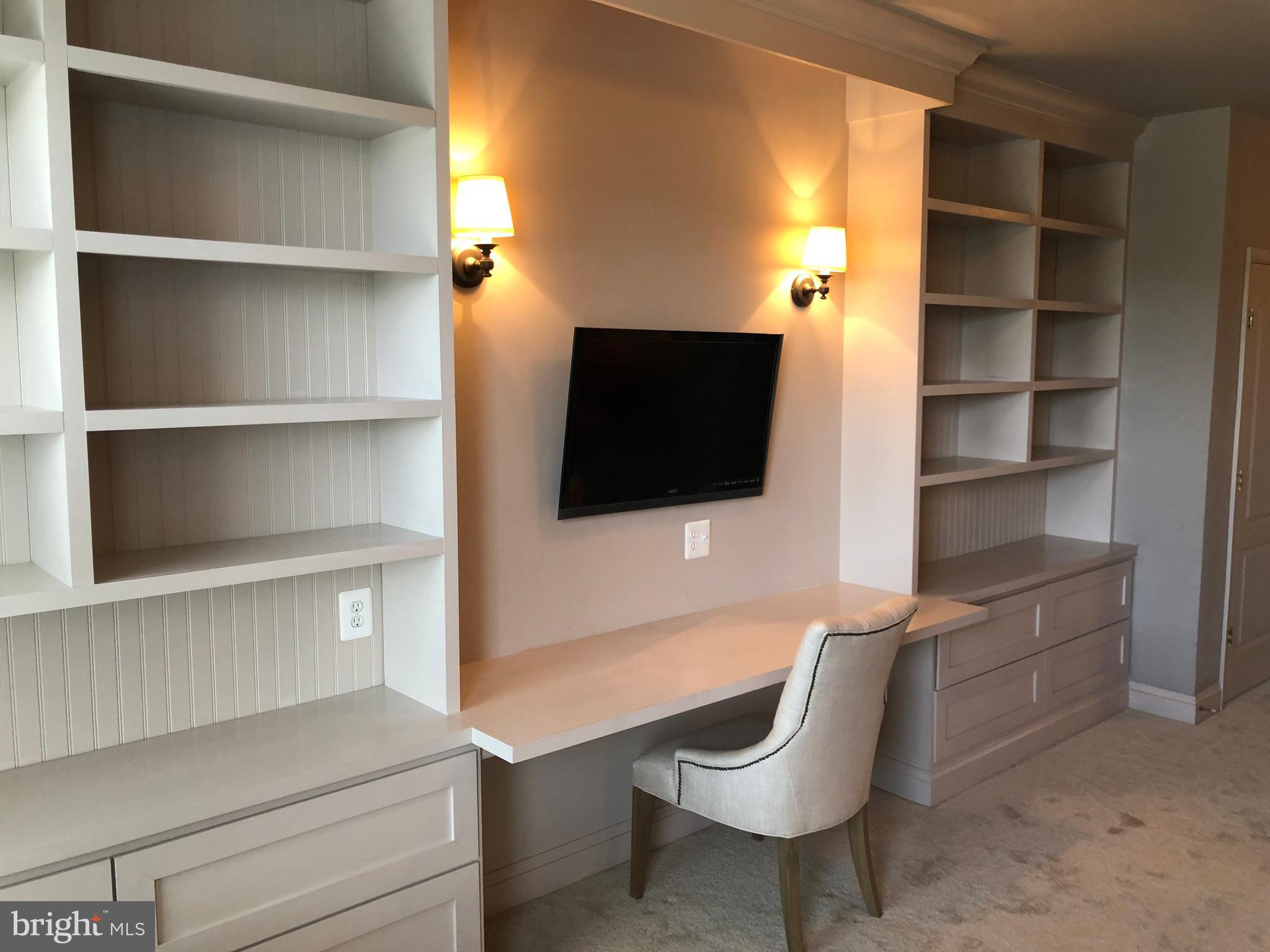 RIVER HILL - Residential