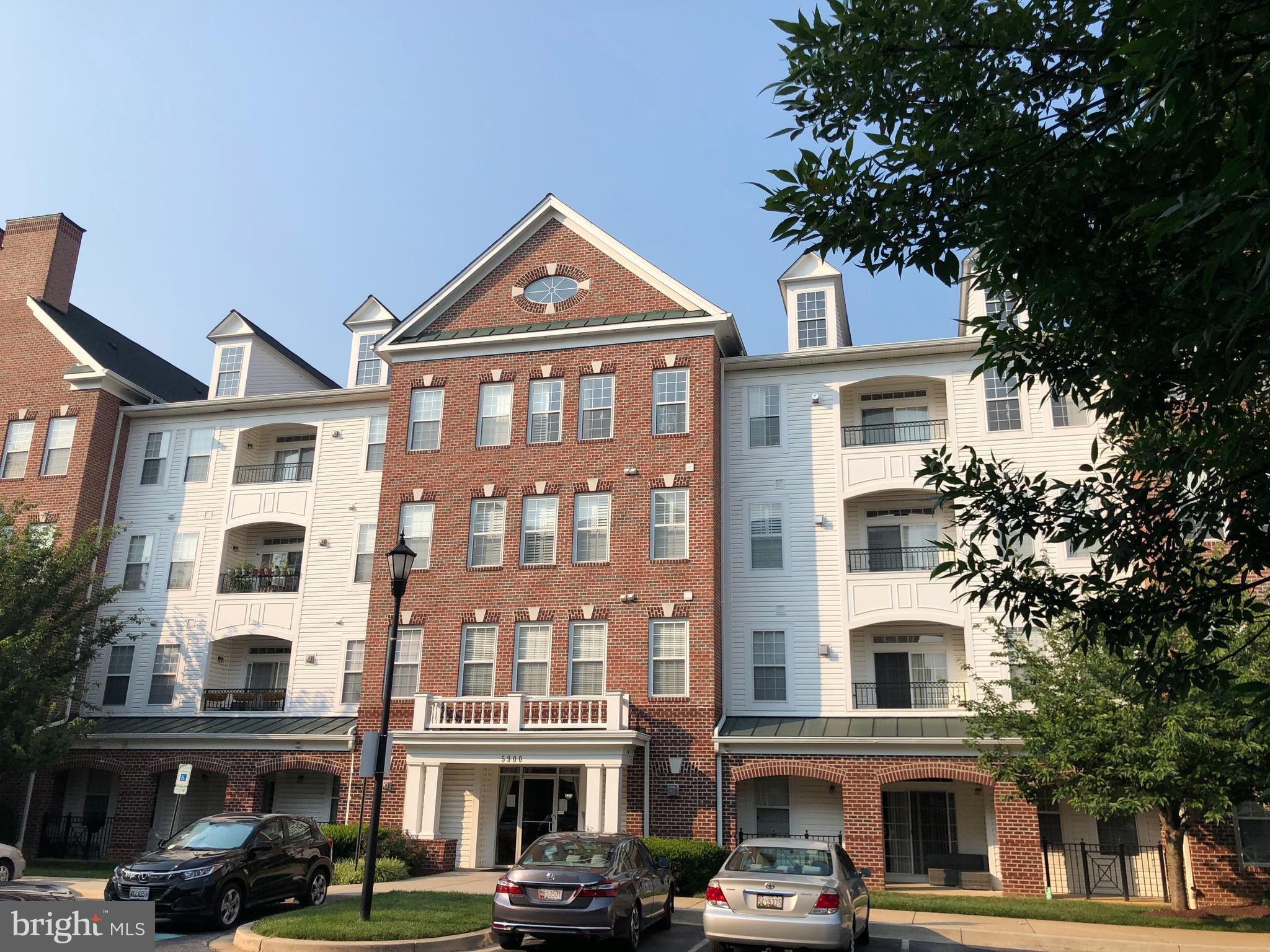 RIVER HILL - Residential