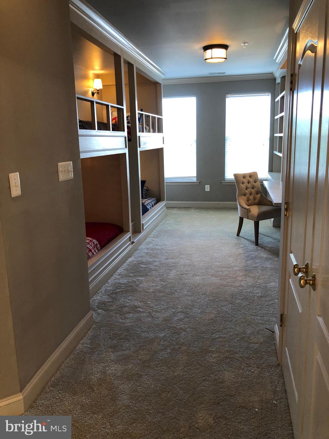 RIVER HILL - Residential