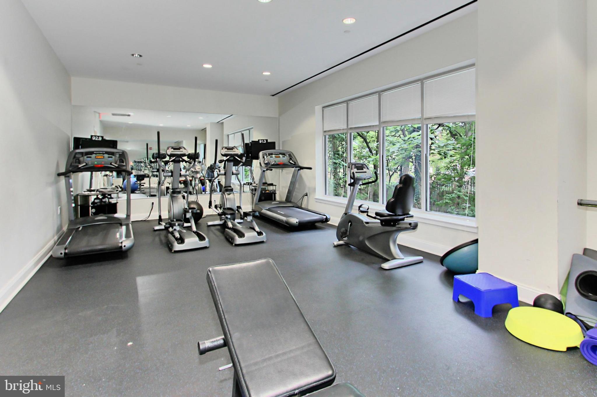 BYRON CONDOMINIUM - Residential