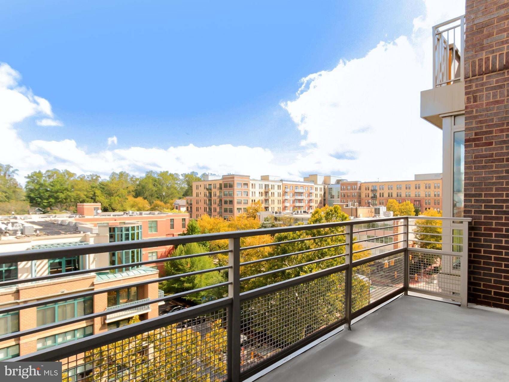 BYRON CONDOMINIUM - Residential