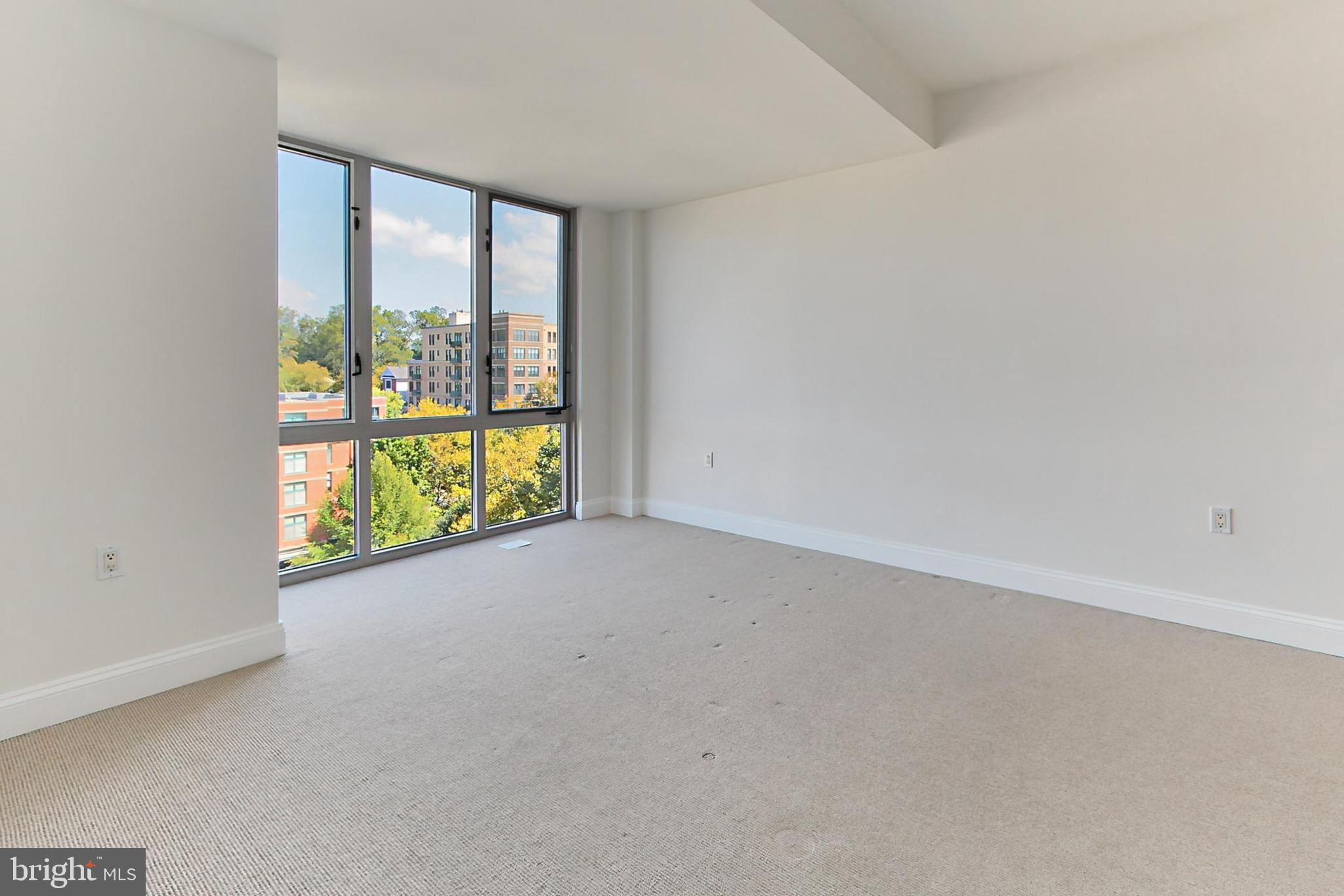 BYRON CONDOMINIUM - Residential