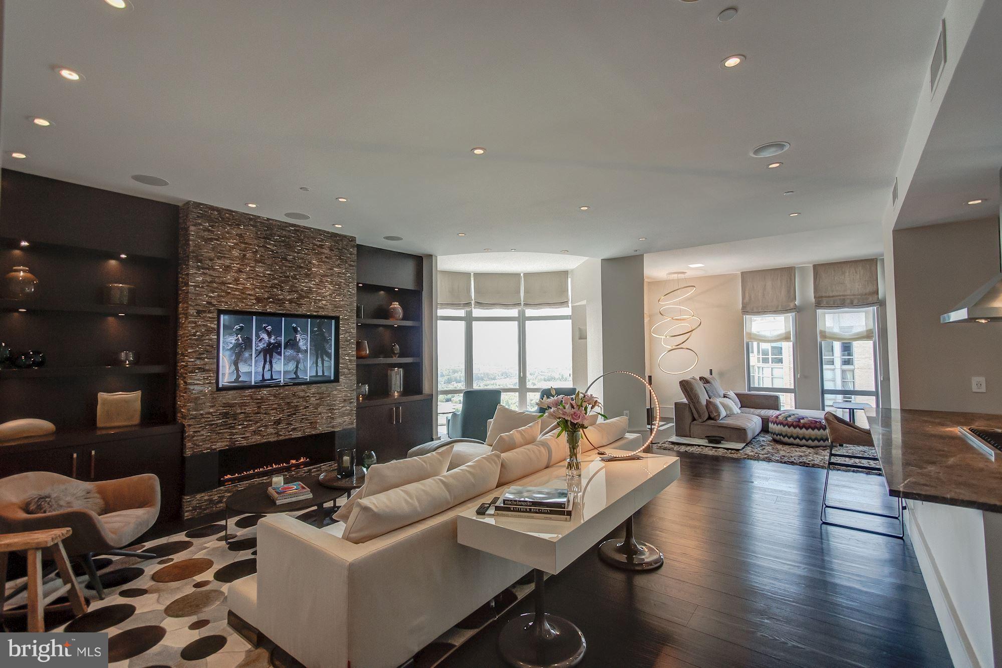 MIDTOWN AT RESTON TOWN CENTER - Residential