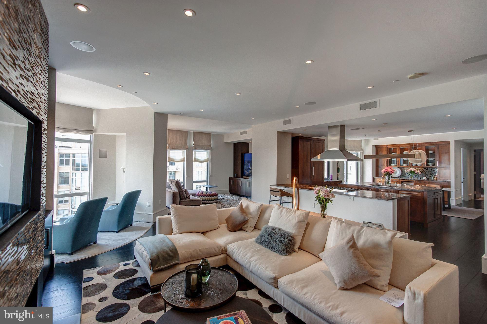 MIDTOWN AT RESTON TOWN CENTER - Residential