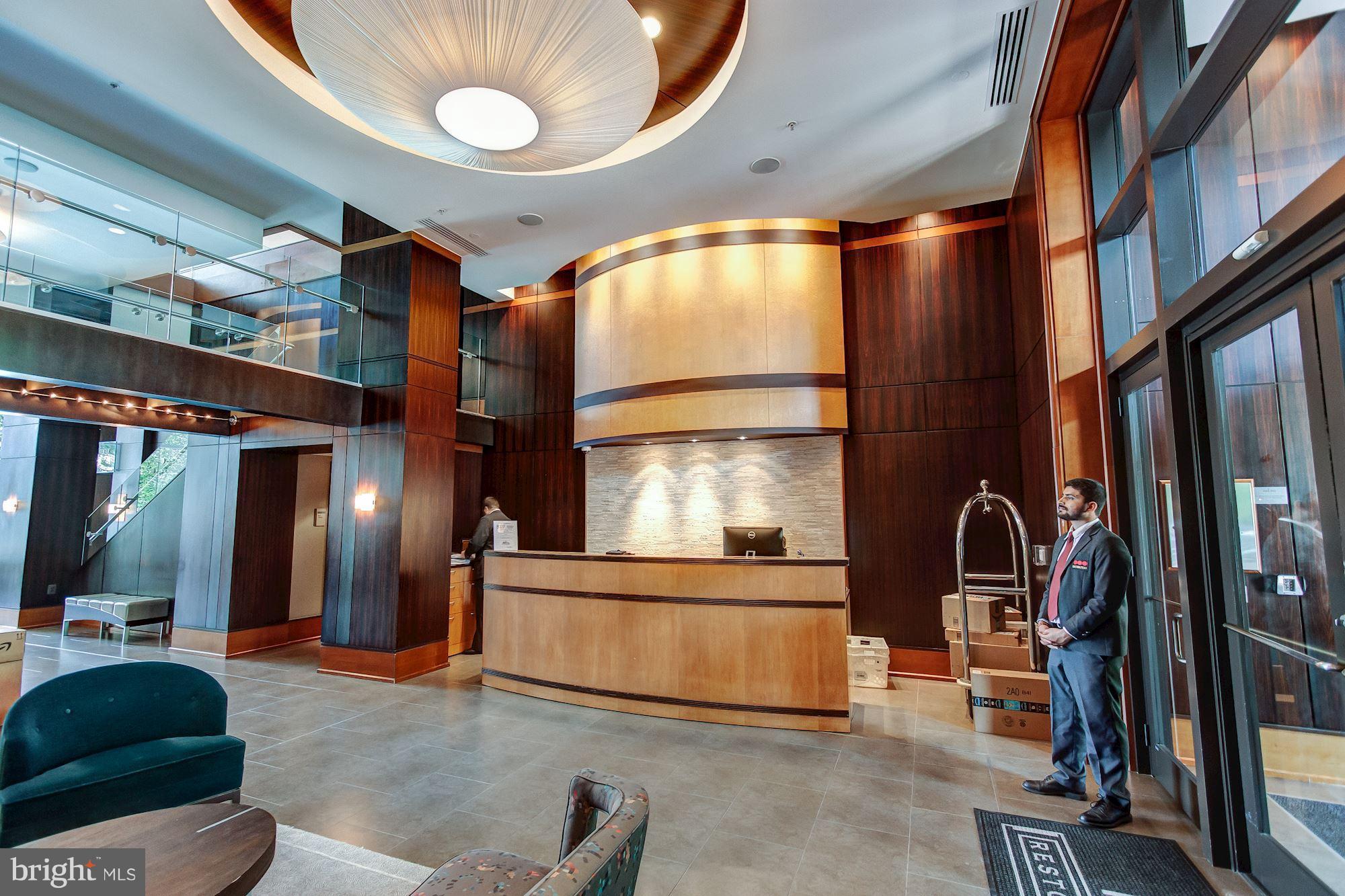 MIDTOWN AT RESTON TOWN CENTER - Residential