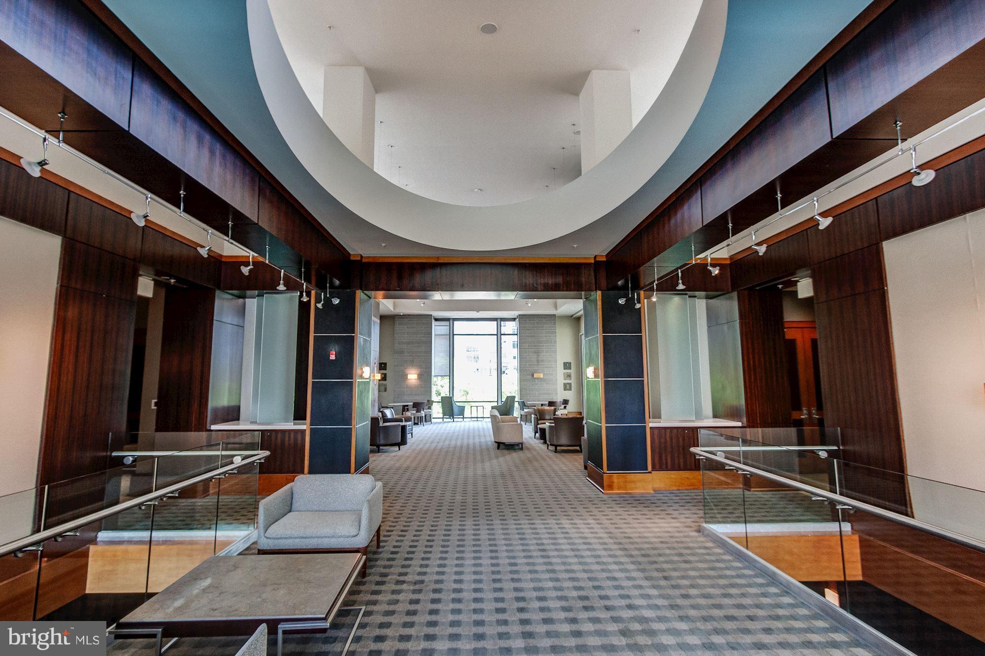 MIDTOWN AT RESTON TOWN CENTER - Residential