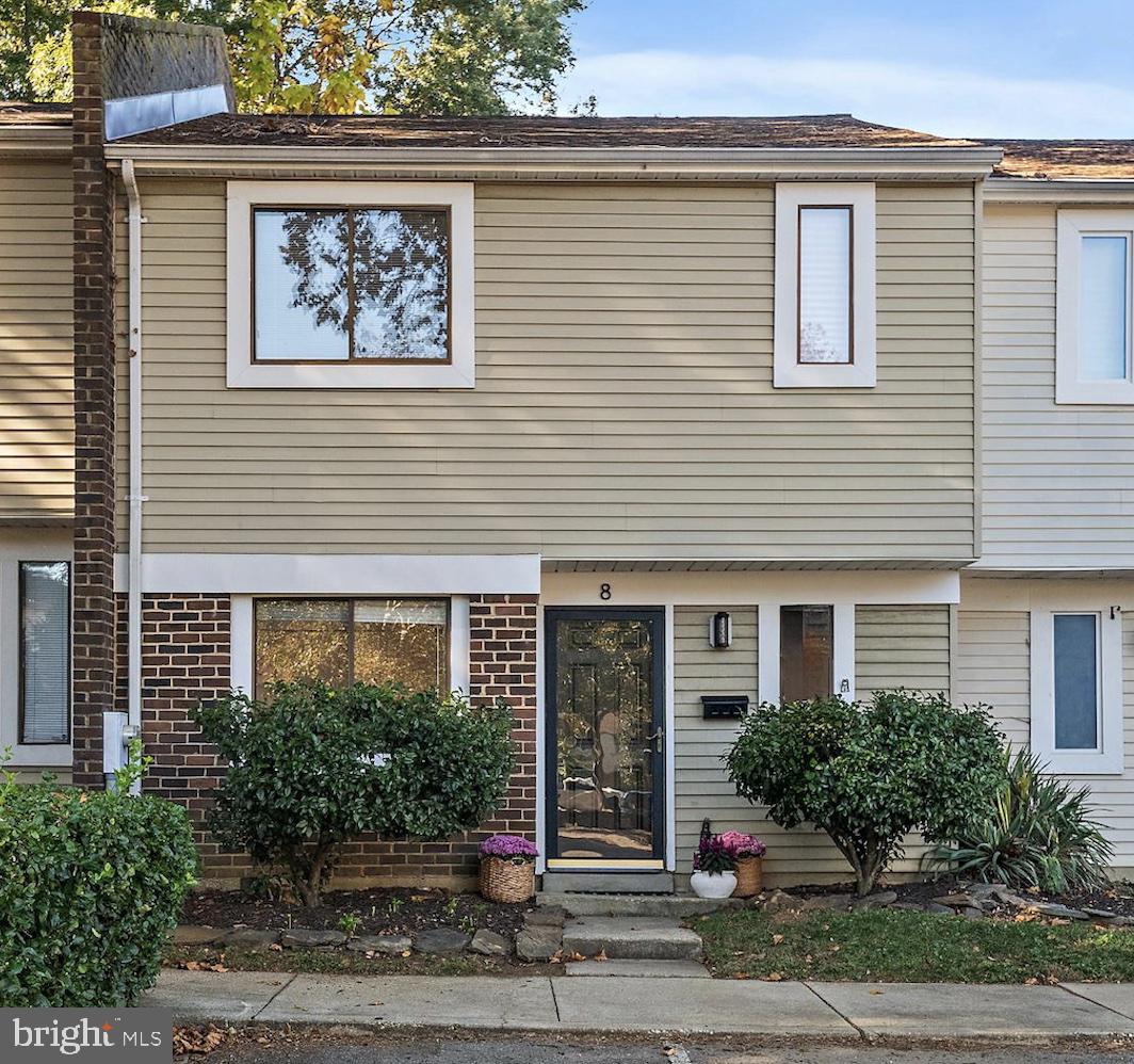 Welcome to one of the best locations in Painters Hill! This move-in-ready 3-bedroom, 2.5-bath townhouse offers the perfect blend of comfort, convenience, and community.
Inside, this charming two-level home features fresh paint throughout and a spacious, open-concept main floor ideal for entertaining. The updated kitchen, renovated eight years ago, boasts quartz countertops, a double oven, and classic wooden blinds. The adjoining living and dining areas showcase new laminate flooring and a cozy wood-burning fireplace, opening to a sunny, oversized fenced deck—your own private outdoor oasis with a storage shed and peaceful views of open space and nearby single-family homes in The Landings. Upstairs, you’ll find new carpeting and a large primary bedroom with an en-suite bath. Two additional bedrooms share a second full bath, and laundry is conveniently located on the bedroom level.
Additional updates include an architectural roof installed in 2018, a new hot water heater in 2025 and parking easily available in front of the home. Enjoy the active lifestyle with neighborhood amenities including a swimming pool and tennis courts—just steps from your front door! Located a few blocks from the Pip Moyer Recreation Center and close to Truxton Park—with walking trails and water access to Spa Creek—this home offers the perfect combination of style, space, and location. Don’t miss it!