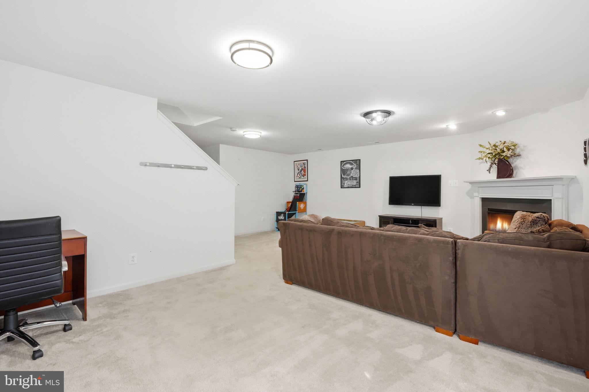 PENNS MANOR - Residential