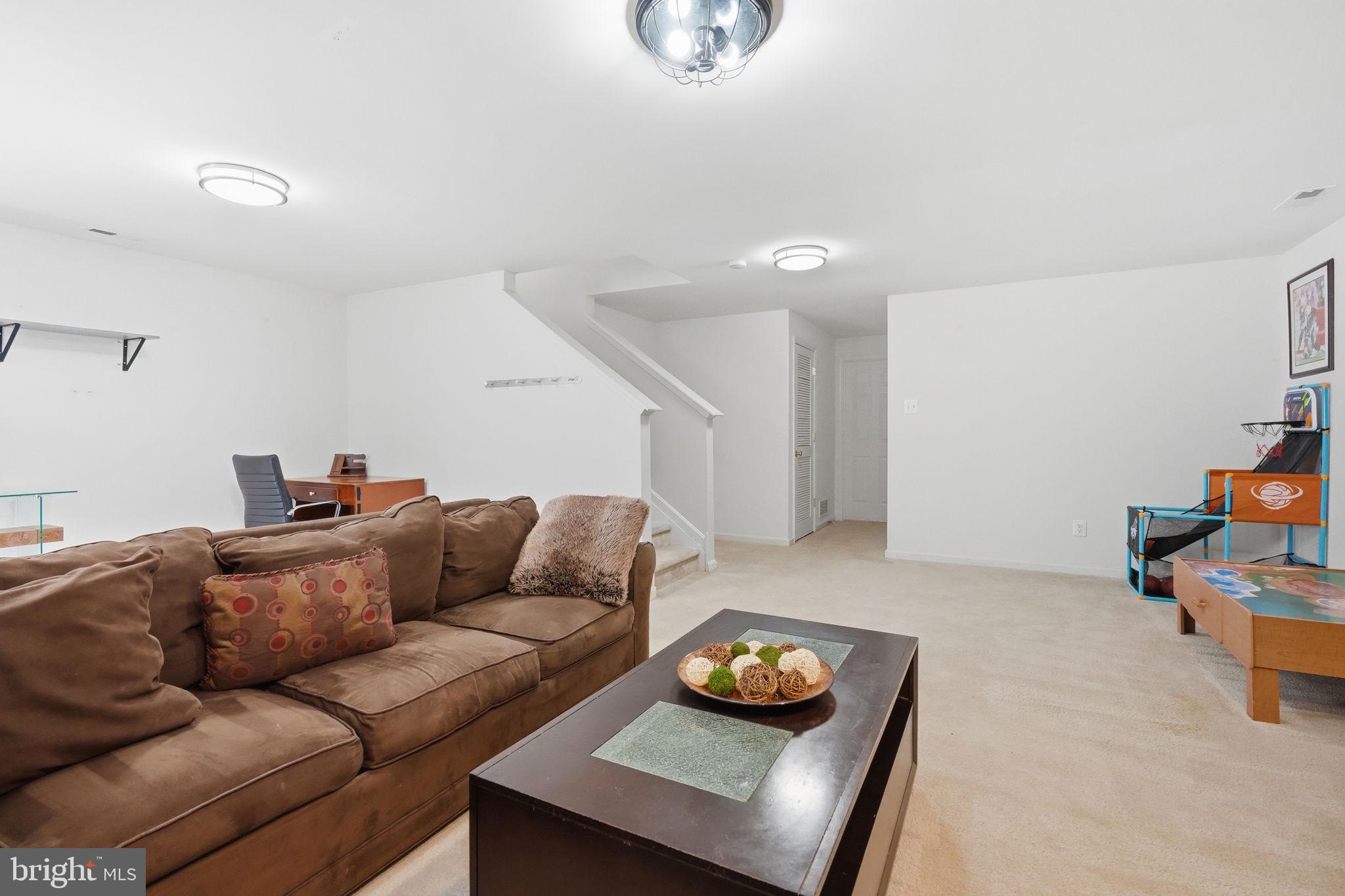 PENNS MANOR - Residential