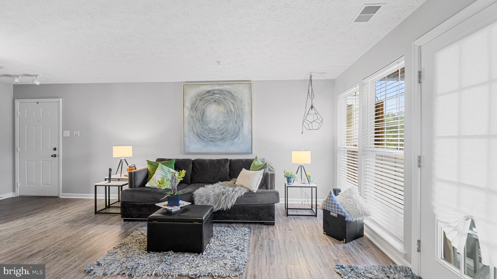 RIDERS RIDGE - Residential