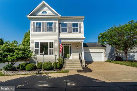 Photo of 14444 Sharpshinned Drive, GAINESVILLE, VA 20155 (MLS # VAPW2119422)