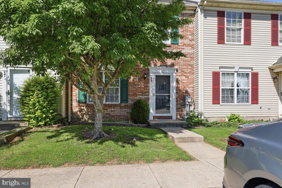 39 CHARTWELL COURT
